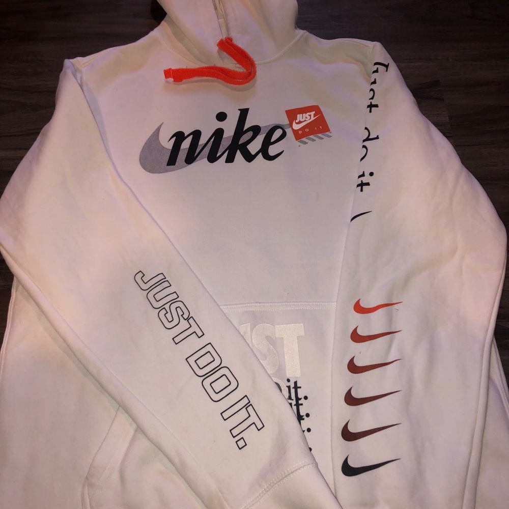 Men’s Nike sweater